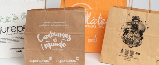Bolsas de papel personalizadas: impulsa tu marca